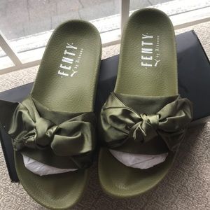 FENTY by Rihanna Bow Slides